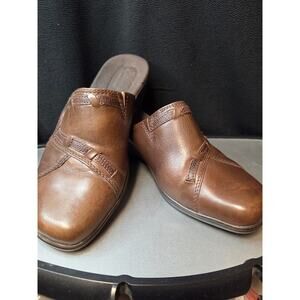 Clarks Brown Leather Mules Clogs Slip-On Comfort Shoes Women’s 6.5 Medium Heel